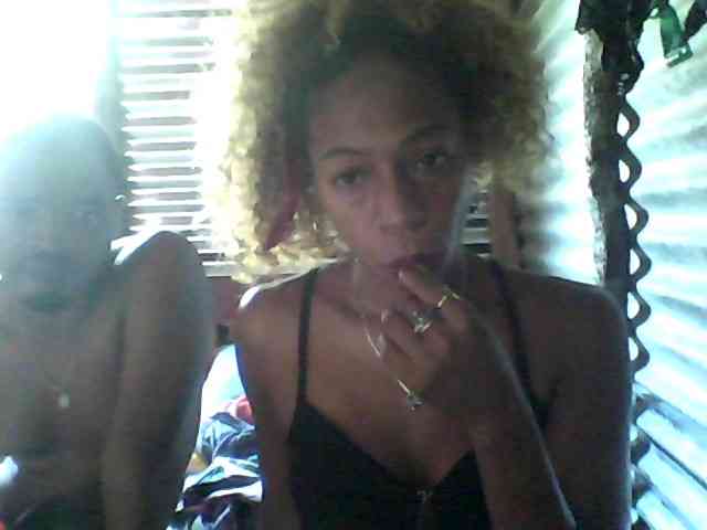 zoyadimasalong06 webcam