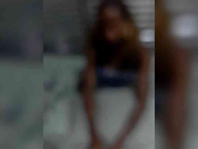 zoyadimasalong06 webcam