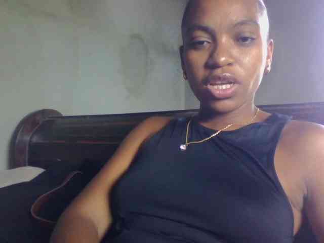 zoyadimasalong06 webcam