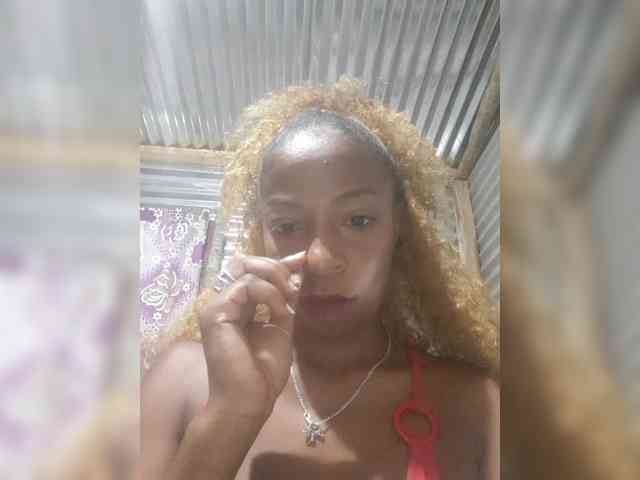 zoyadimasalong06 webcam