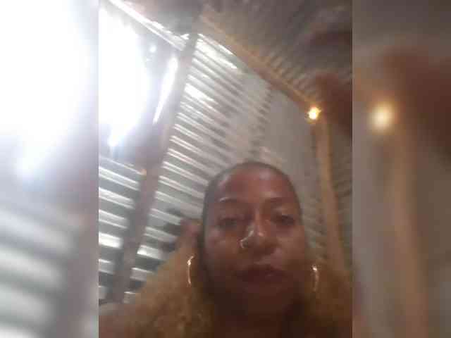 zoyadimasalong06 webcam