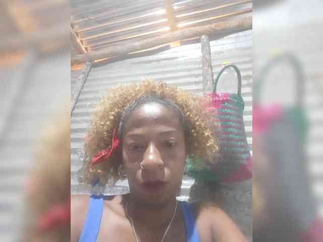 zoyadimasalong06 webcam