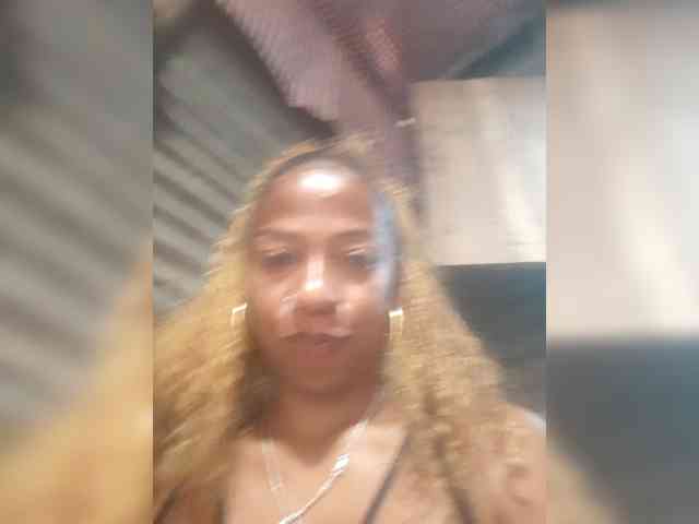 zoyadimasalong06 webcam