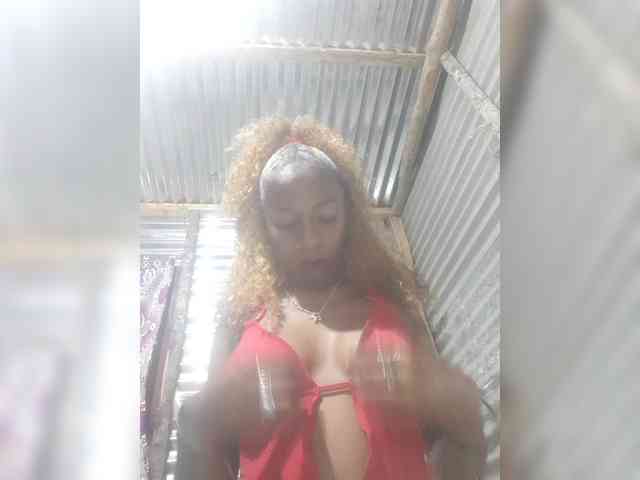 zoyadimasalong06 webcam