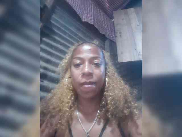 zoyadimasalong06 webcam