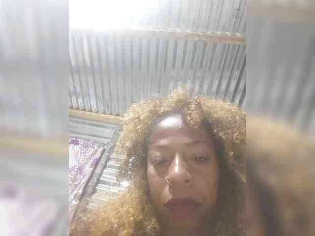 zoyadimasalong06 webcam