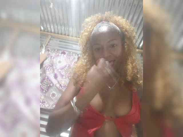 zoyadimasalong06 webcam