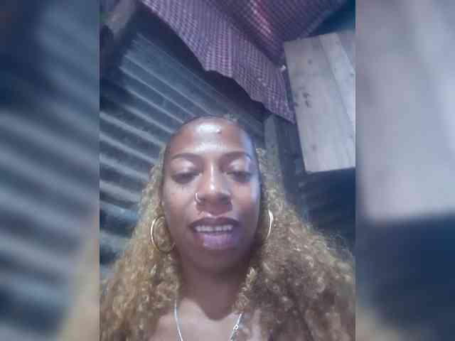 zoyadimasalong06 webcam