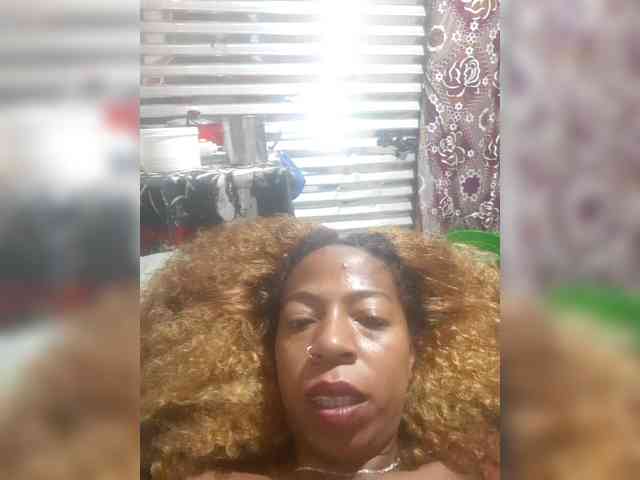 zoyadimasalong06 webcam