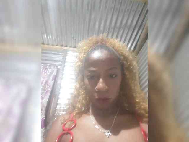 zoyadimasalong06 webcam