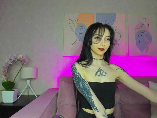 Ellen-Hops's BongaCams show and profile