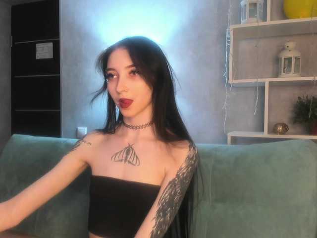 Ellen-Hops's BongaCams show and profile