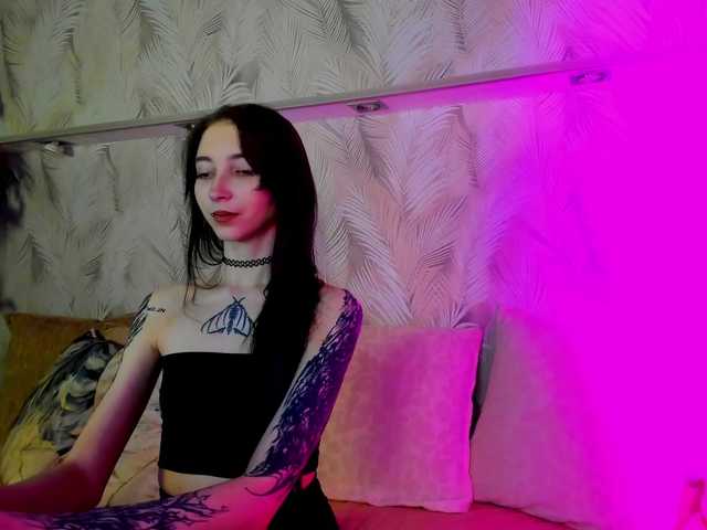 Ellen-Hops's BongaCams show and profile