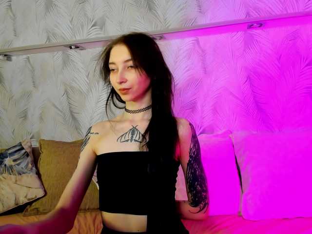 Ellen-Hops's BongaCams show and profile