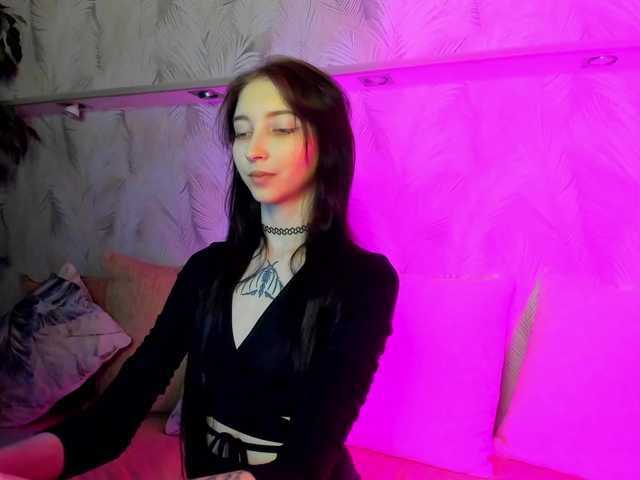 Ellen-Hops's BongaCams show and profile