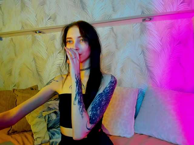 Ellen-Hops's BongaCams show and profile