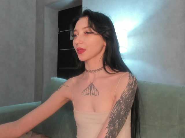 Ellen-Hops's BongaCams show and profile