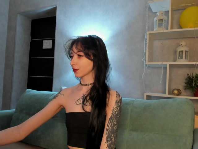 Ellen-Hops's BongaCams show and profile