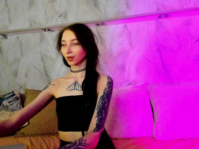 Ellen-Hops's BongaCams show and profile