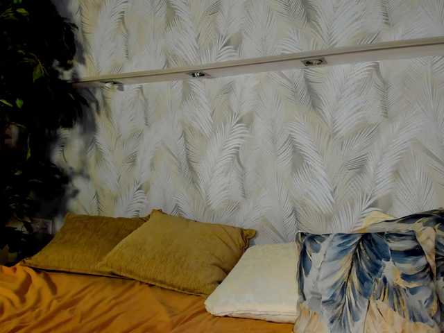 Ellen-Hops's BongaCams show and profile