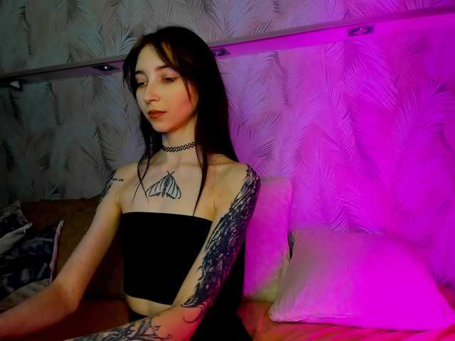 Ellen-Hops's BongaCams show and profile