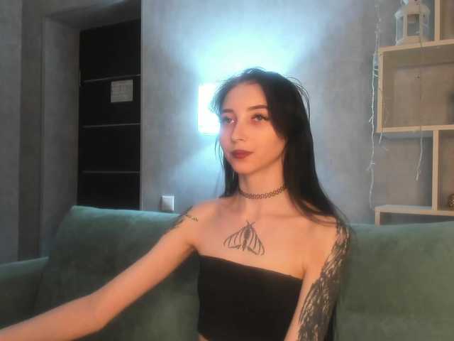 Ellen-Hops's BongaCams show and profile