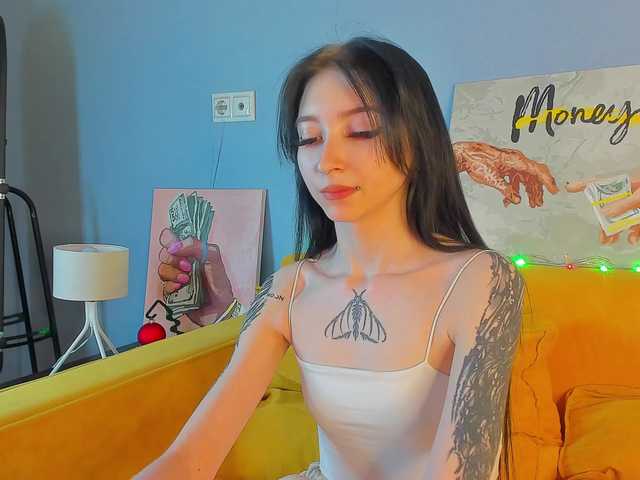 Ellen-Hops's BongaCams show and profile