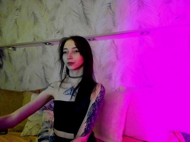 Ellen-Hops's BongaCams show and profile