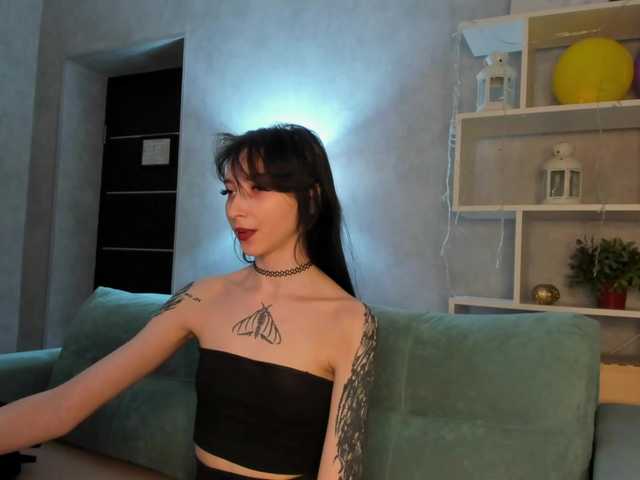 Ellen-Hops's BongaCams show and profile