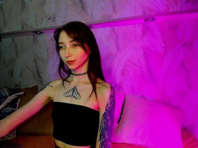 Ellen-Hops's BongaCams show and profile