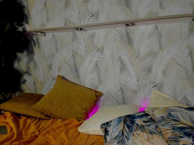 Ellen-Hops's BongaCams show and profile