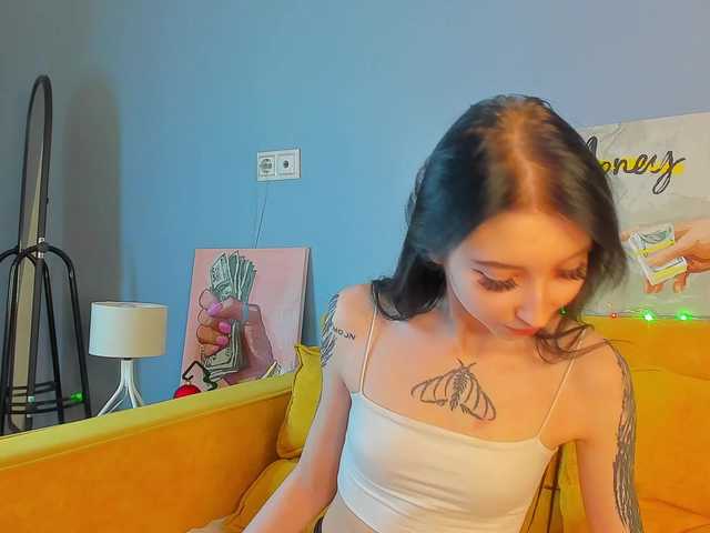 Ellen-Hops's BongaCams show and profile