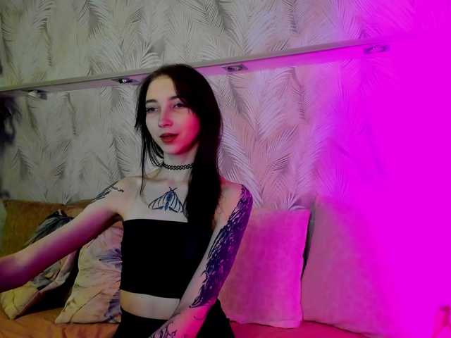 Ellen-Hops's BongaCams show and profile