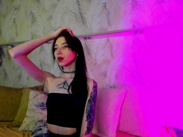 Ellen-Hops's BongaCams show and profile