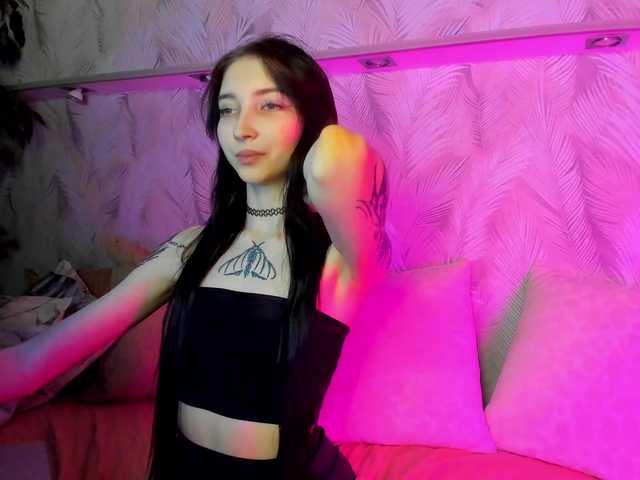 Ellen-Hops's BongaCams show and profile