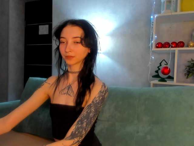 Ellen-Hops's BongaCams show and profile
