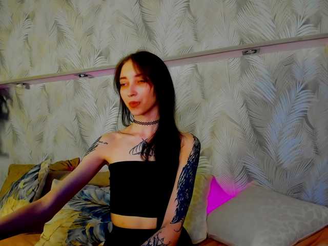 Ellen-Hops's BongaCams show and profile