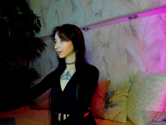 Ellen-Hops's BongaCams show and profile