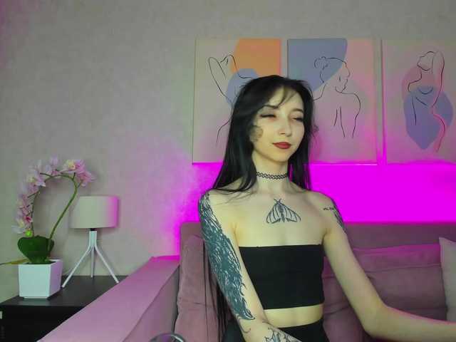 Ellen-Hops's BongaCams show and profile