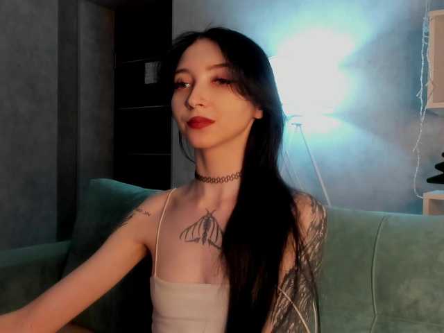 Ellen-Hops's BongaCams show and profile