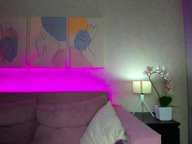 Ellen-Hops's BongaCams show and profile