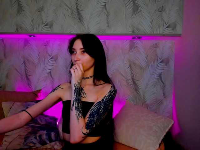 Ellen-Hops's BongaCams show and profile