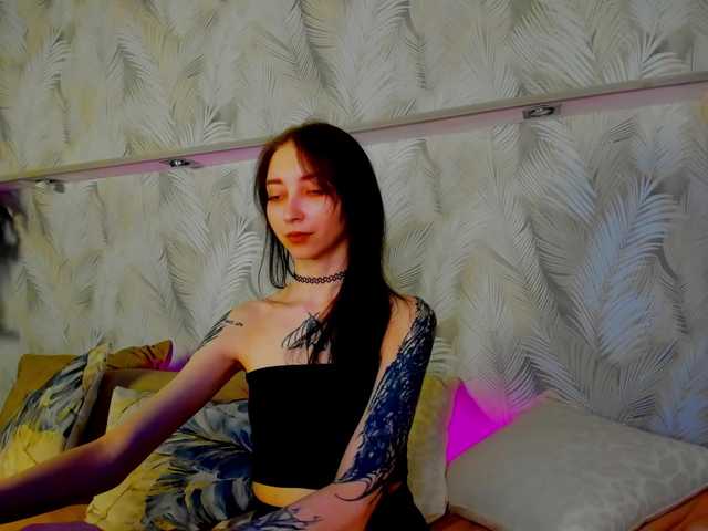 Ellen-Hops's BongaCams show and profile