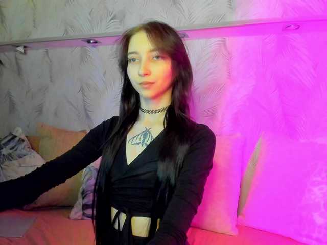 Ellen-Hops's BongaCams show and profile