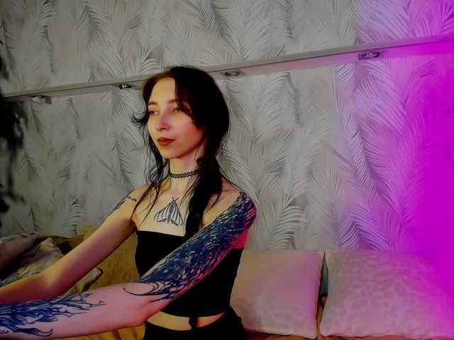 Ellen-Hops's BongaCams show and profile