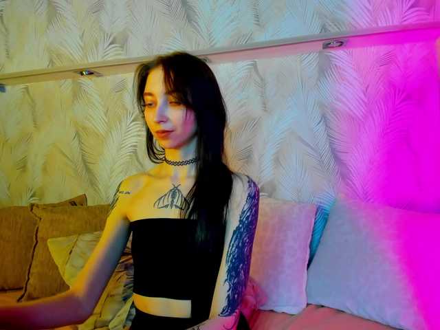 Ellen-Hops's BongaCams show and profile