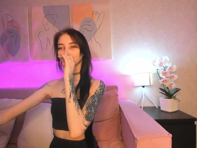 Ellen-Hops's BongaCams show and profile