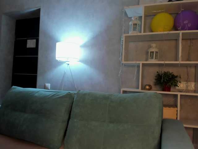 Ellen-Hops's BongaCams show and profile