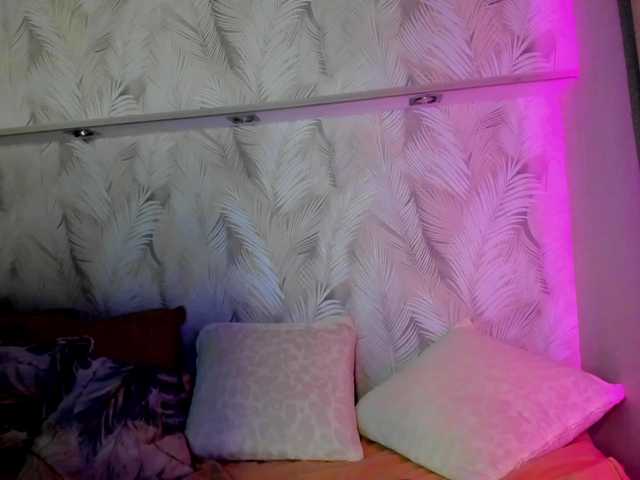 Ellen-Hops's BongaCams show and profile