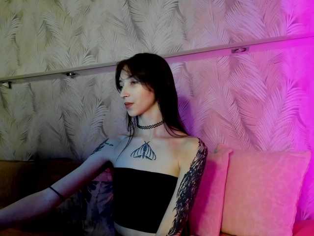 Ellen-Hops's BongaCams show and profile